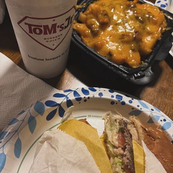 Tom’s Jr Burgers - Burger combo with Chili Cheese fries - Burgers Near Me - Norco, California Tom’s Jr Burgers - Burger combo with Chili Cheese fries - Burgers Near Me - Norco, California
