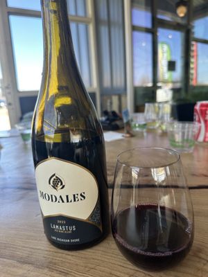 Modales Wines by null