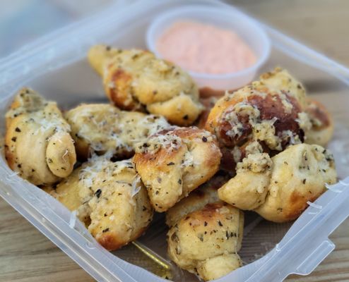 Lo Mo Pizzeria by null