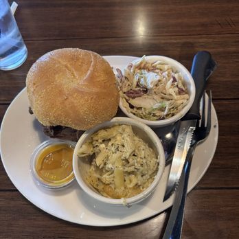 BIG8 BBQ - Brisket Garlic Mac Coleslaw - Barbeque Near Me - Cape Coral, Florida BIG8 BBQ - Brisket Garlic Mac Coleslaw - Barbeque Near Me - Cape Coral, Florida