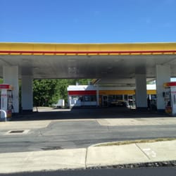 Lakeside Shell - Lakeside Shell -- 413 Lakeside Avenue / Route 20, Marlborough                Station & Convenience Store