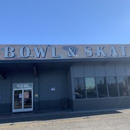 LYNNWOOD BOWL & SKATE - Updated July 2025 - 138 Photos & 217 Reviews