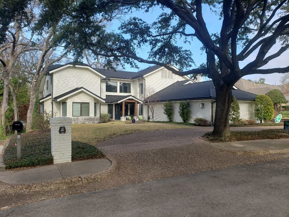 Slide of Tomahawk Construction and Roofing