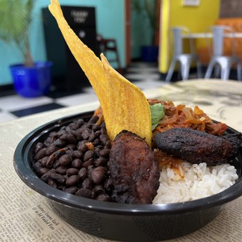 D'Cuban Cafe - Vieja ropa bowl with plantain chip on top.. - Latin American Near Me - Chamblee, Georgia D'Cuban Cafe - Vieja ropa bowl with plantain chip on top.. - Latin American Near Me - Chamblee, Georgia