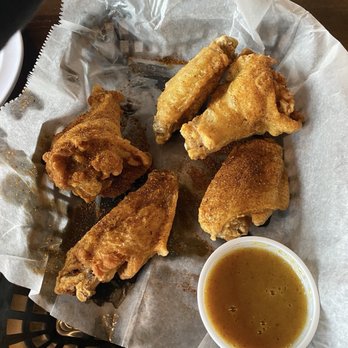 Crooked Handle Brewing Piqua - Wings - Brewpubs Near Me - Piqua, Ohio