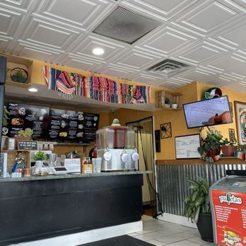 Tacos Wey & Grill - Inside and ordering area - Mexican Near Me - St Louis, Missouri