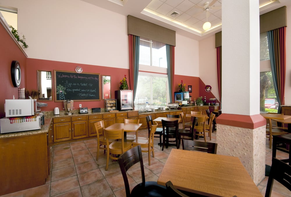 AMERICINN HOTEL & SUITES OF SARASOTA Updated August 2024 26 Photos