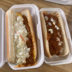 Little Howie's Burgers & Chic - Hot dogs