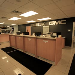 Peruzzi Buick GMC - Service Advisor's Desks