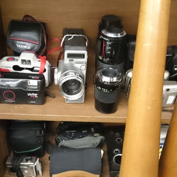 Wright's Barn - Vintage Camera collection - Flea Markets Near Me - Torrington, Connecticut
