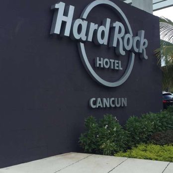 Hard Rock Hotel - Entrance - Hotels Near Me - Cancún, ROO
