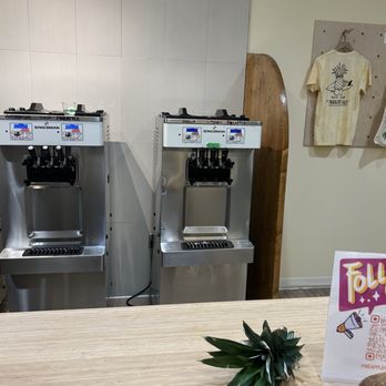 The Pineapple Hut - Ice Cream & Frozen Yogurt Near Me - Myrtle Beach, South Carolina