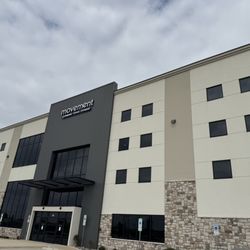 Movement Grapevine - Exterior