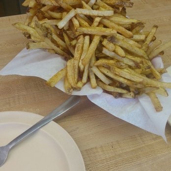 J & W Grill - A small side of Fries - Bars Near Me - Chickasha, Oklahoma