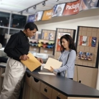MAIL BOXES ETC - Post Office_London - Shipping Centers Near Me - London, XGL