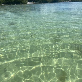 Beach at Founders Park - Crystal clear water - Beaches Near Me - Islamorada, Florida