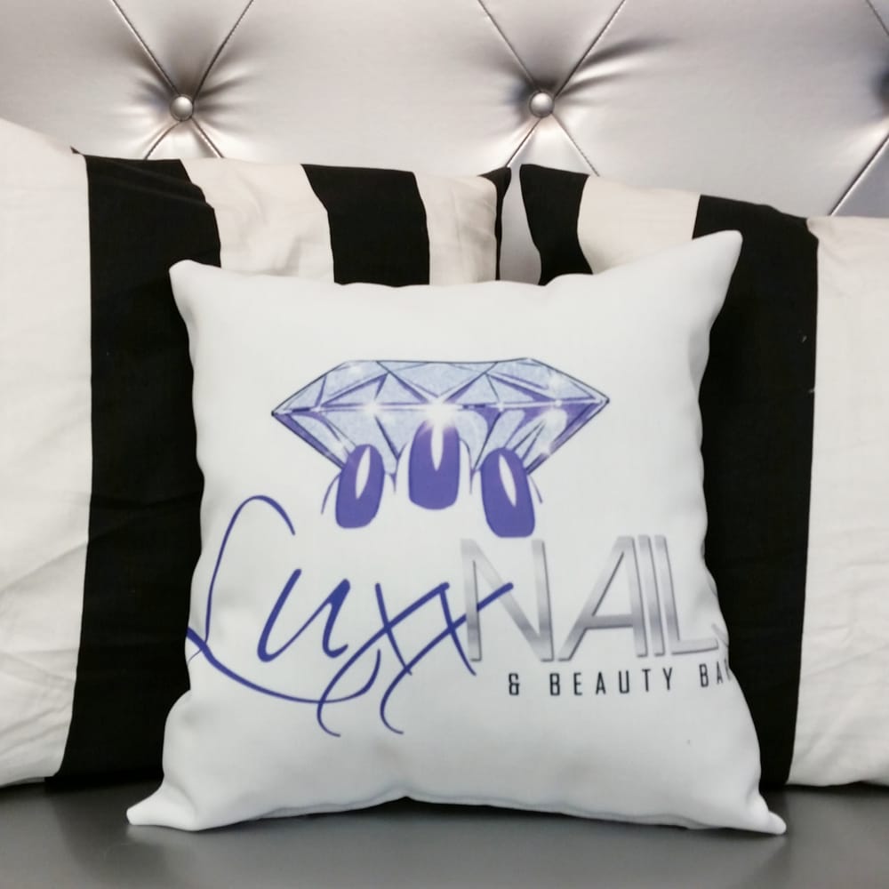 LUXX NAILS & BEAUTY BAR Updated September 2024 108 W Sylvania Ave