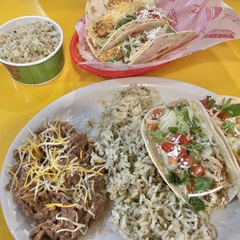 Fuzzy's Taco Shop - Taco Plate - Breakfast & Brunch Near Me - Temple, Texas