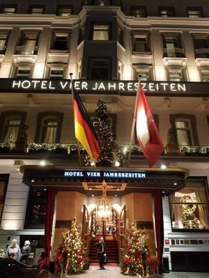 Fairmont Hotel Vier Jahreszeiten by null