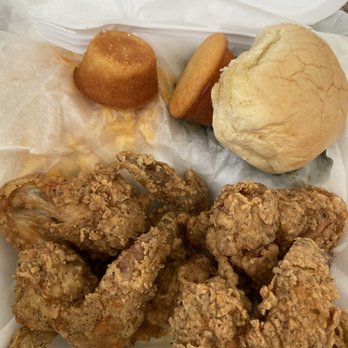 Carzell's KITCHEN - 5 piece wing, Mac & cheese, greens, corn bread & roll - American Near Me - Powder Springs, Georgia