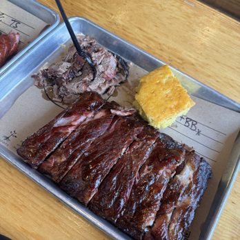 4 Rivers Smokehouse - 1/2 Rack St. Louis Ribs - Barbeque Near Me - Winter Park, Florida 4 Rivers Smokehouse - 1/2 Rack St. Louis Ribs - Barbeque Near Me - Winter Park, Florida