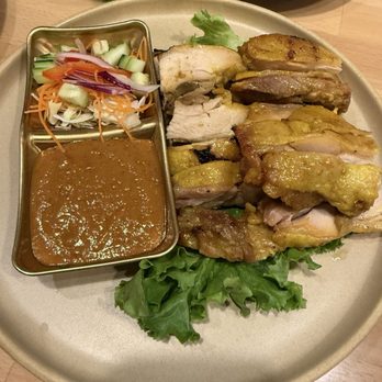 Manaao - Chicken with peanut sauce - Thai Near Me - Tustin, California