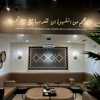 Moka & Co - Inside - Coffee & Tea Near Me - Wetherington, Ohio