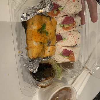 Zono Sushi - Superman Burrito Baked Yellowtail Roll - Sushi Bars Near Me - Glendale, California Zono Sushi - Superman Burrito Baked Yellowtail Roll - Sushi Bars Near Me - Glendale, California
