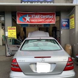 I was in and out in less than 10 minutes.  Chatted a little with Mathew.  He is friendly and extremely knowledgeable.