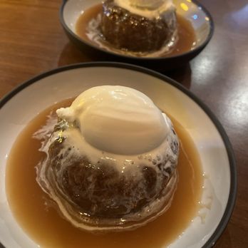 Ramsay's Kitchen at The Silver Legacy - Sticky toffee pudding - American Near Me - Reno, Nevada