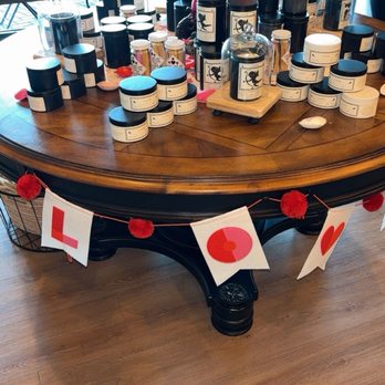 Carpe Noctem Candle - Table display of Valentine's Day themed candles - Candle Stores Near Me - Las Vegas, Nevada Carpe Noctem Candle - Table display of Valentine's Day themed candles - Candle Stores Near Me - Las Vegas, Nevada