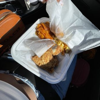 Macarthur's Restaurant - Fried Chicken, sweet potatoes and Mac and cheese - Southern Near Me - Chicago, Illinois