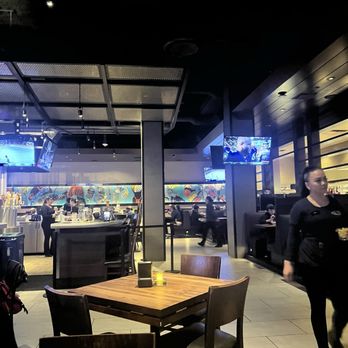 Yard House - Inside - New American Near Me - Northridge, California