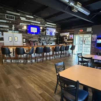 Yerlo Karaoke & Bar Lounge - Bars Near Me - Howard, Wisconsin Yerlo Karaoke & Bar Lounge - Bars Near Me - Howard, Wisconsin