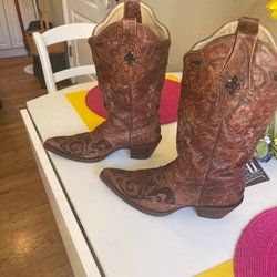 Re-Nu Shoe Repair - Boots