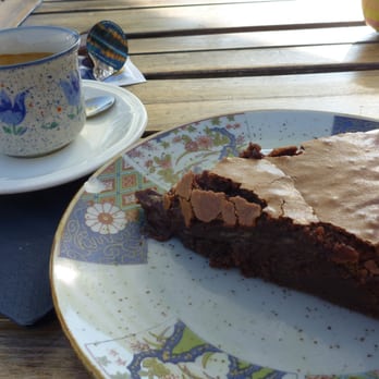 La Roulotte - Cafes Near Me - Nyon, VD