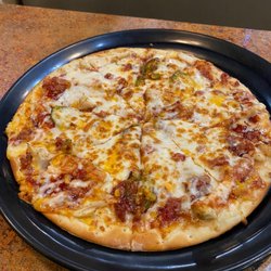Cafe 7 Delicatessen and Pastaria - BBQ Chicken Pizza