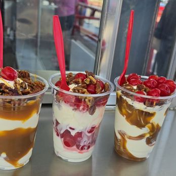Leon's Frozen Custard - Ice Cream & Frozen Yogurt Near Me - Milwaukee, Wisconsin Leon's Frozen Custard - Ice Cream & Frozen Yogurt Near Me - Milwaukee, Wisconsin