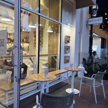 Bacio Di Latte - Exterior - Gelato Near Me - Irvine, California