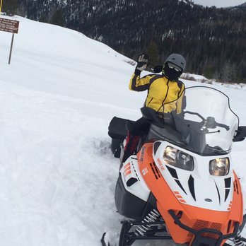 Vista Verde Ranch - Snowcat driving! - Resorts Near Me - Steamboat Springs, Colorado Vista Verde Ranch - Snowcat driving! - Resorts Near Me - Steamboat Springs, Colorado