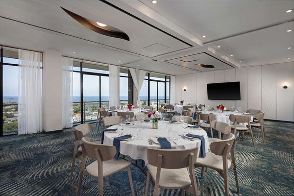 Hotel La Jolla, Curio Collection by Hilton by null