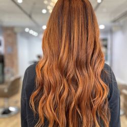 Salon Topaz