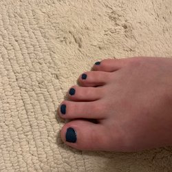 Paris Nails - The finished product that I will have to go to a different salon in the next day or two to have fixed