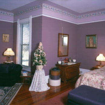 The Pin Oak Bed & Breakfast - Bed & Breakfast Near Me - Calvert, Texas The Pin Oak Bed & Breakfast - Bed & Breakfast Near Me - Calvert, Texas