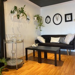 Stay Beautiful Society - Waiting area