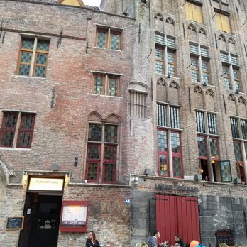 Bistro Zwart Huis - This is the restaurant from the outside -- in a great old building - Belgian Near Me - Bruges, VWV