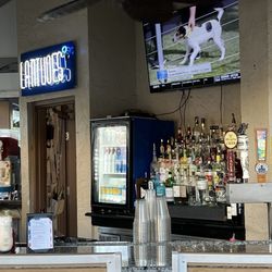 Latitudes Tiki Bar - Bar outside *