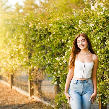 KMS Photography - Senior portrait - Session Photography Near Me