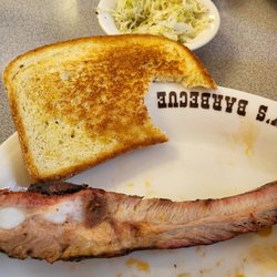 Country's Barbecue - Ribs and dry coleslaw
