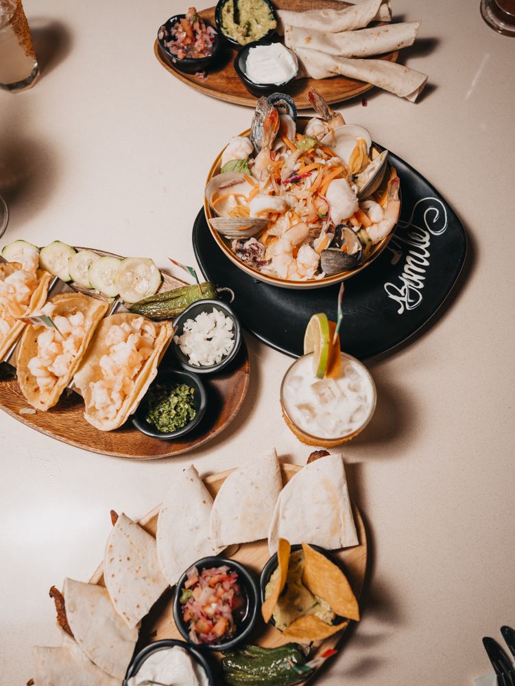 Barriles Restaurant and Sports Bar